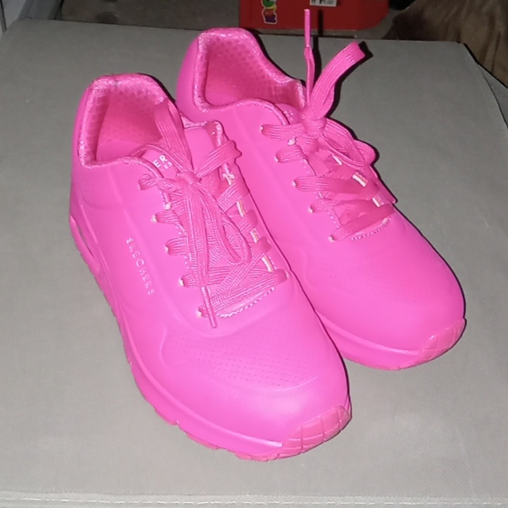 Sketchers size 3.5